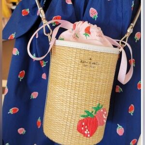 NEW NEVER WORN! Kate Spade New York Strawberry Picnic Cylinder Crossbody Handbag